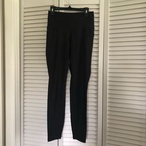 Old Navy Active Women’s Elevate Go-Dry Leggings